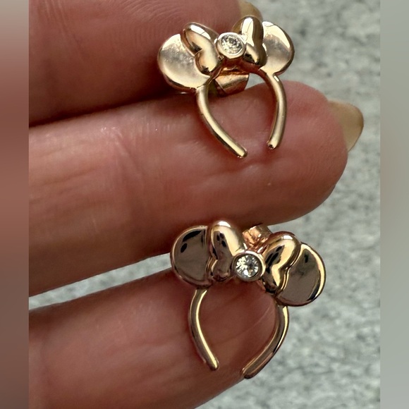 Disney Jewelry - Disney Minnie Mouse Headband Earrings EUC Rose Gold color